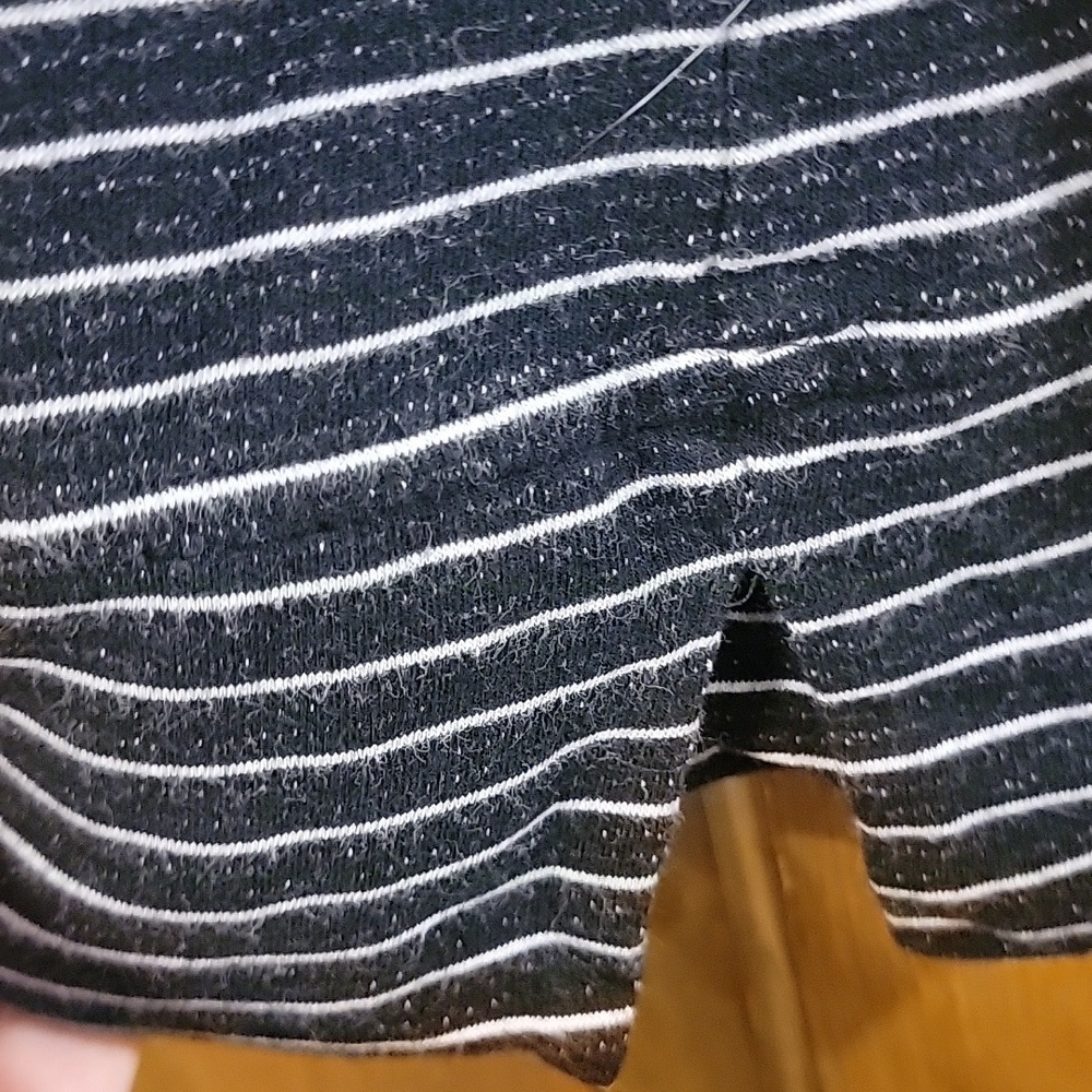 Cable & Gauge Striped Black and White Pullover/cowlneck - Picture 4 of 5